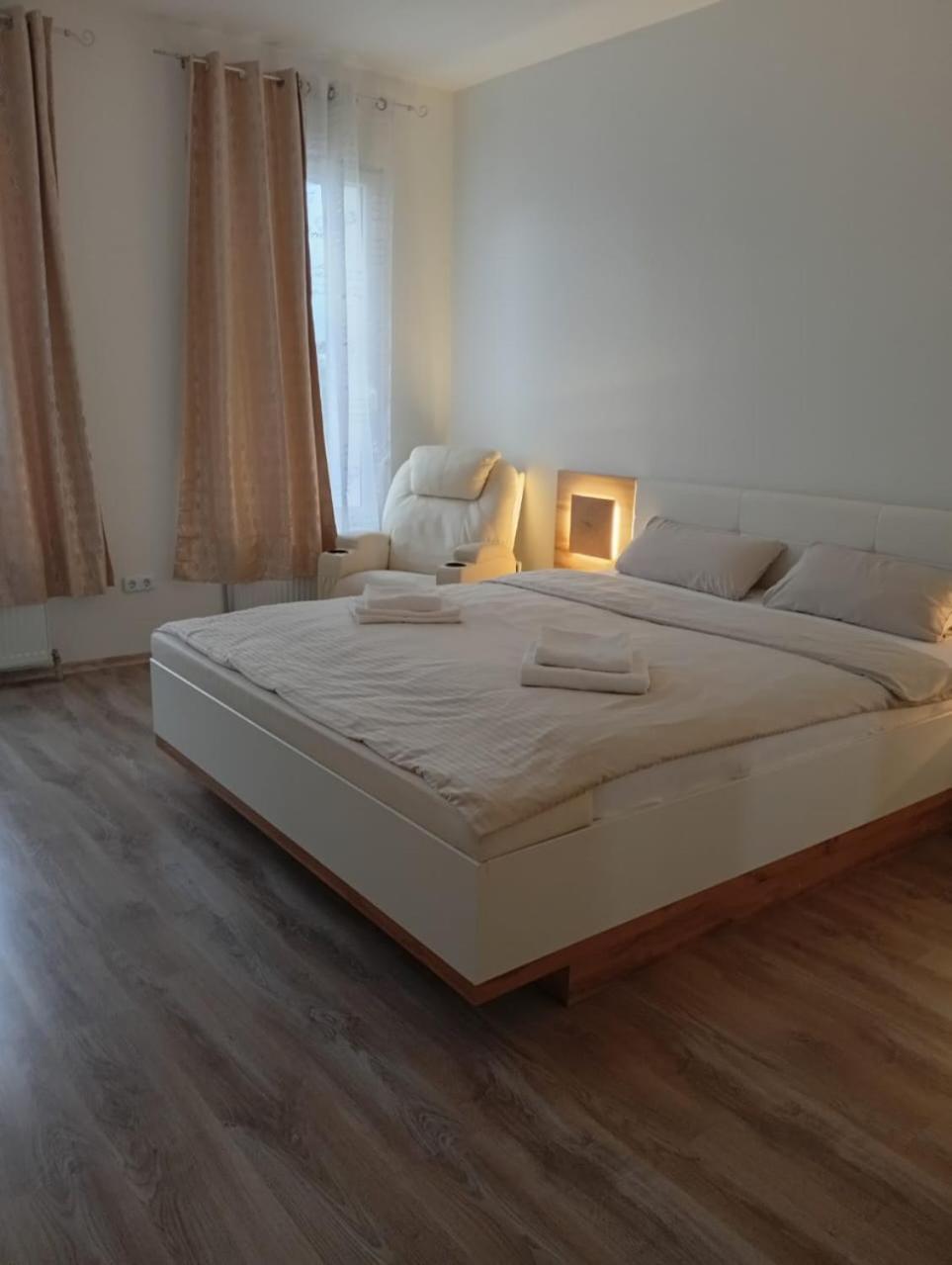 Apartments Angels O K B Altenburg Extérieur photo